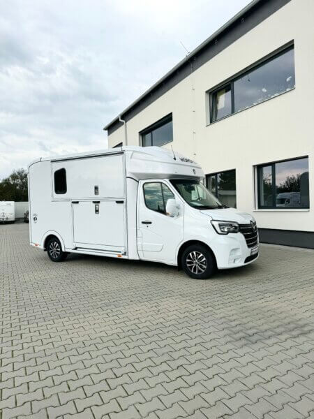 EQUISTAR 3XL – PARAGAN HORSEBOXES