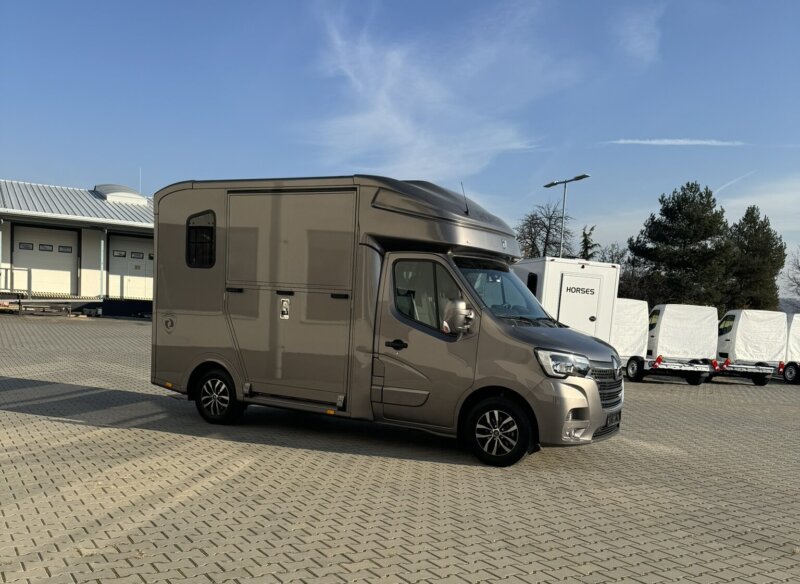 EQUISTAR 3 – PARAGAN HORSEBOXES