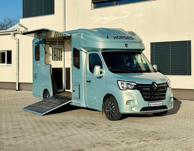 Excelsion 5XL horsebox